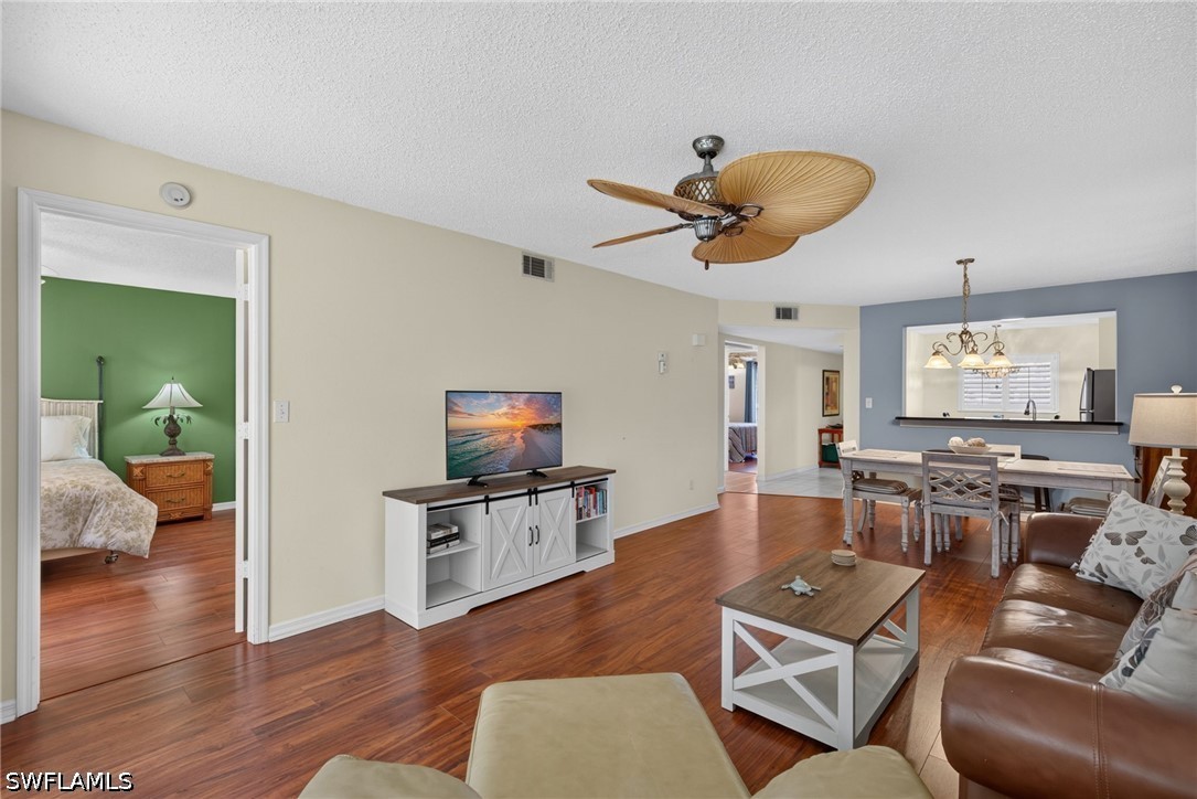 737 Landover CT 102