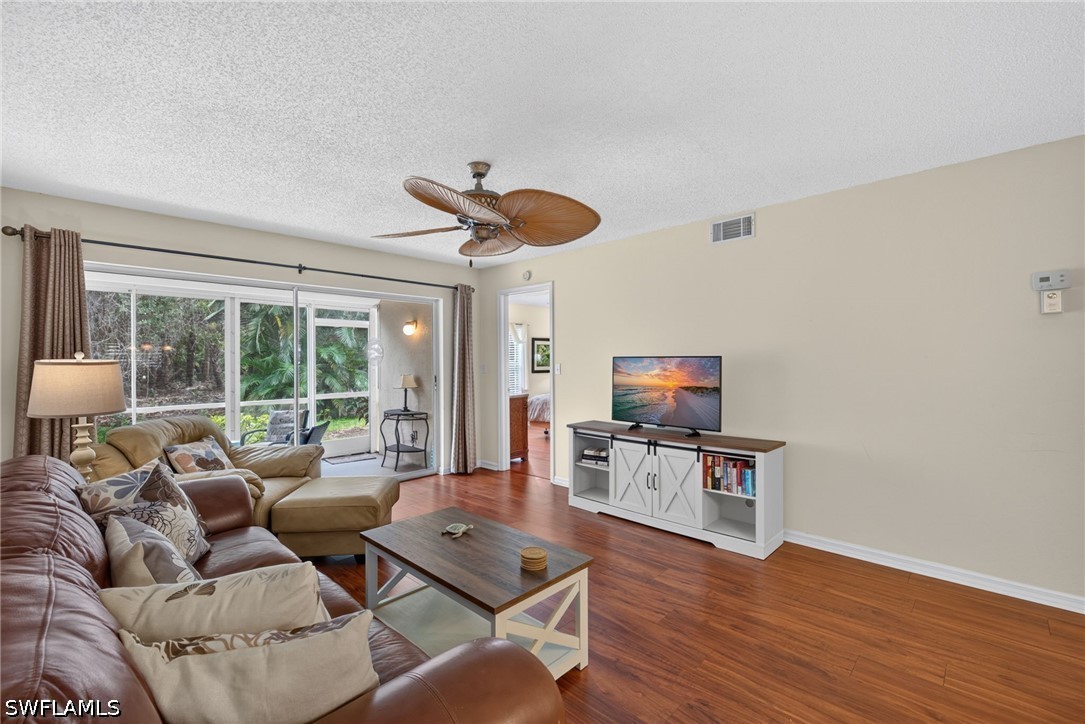 737 Landover CT 102