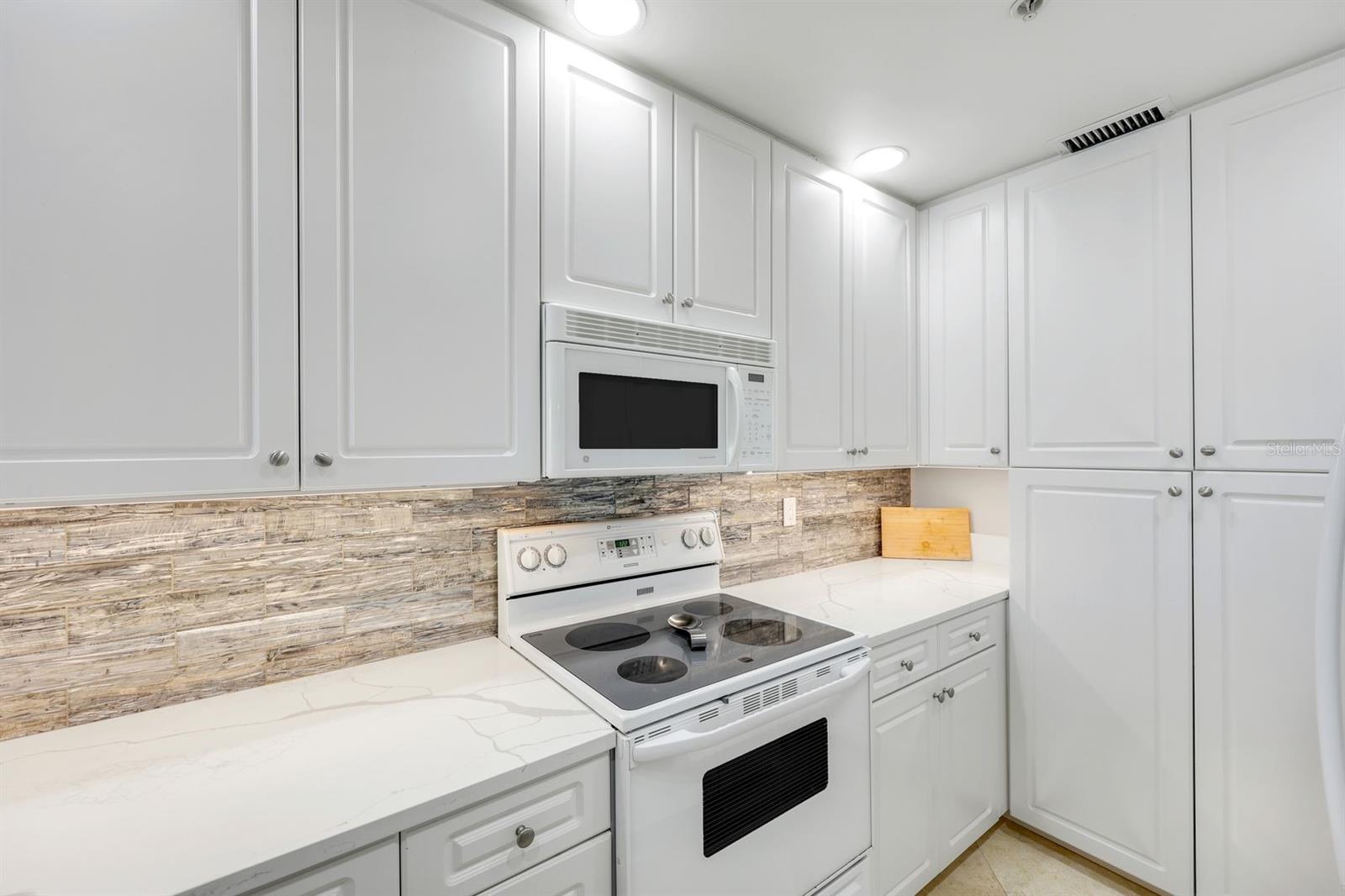 2090 MATECUMBE KEY RD #1404