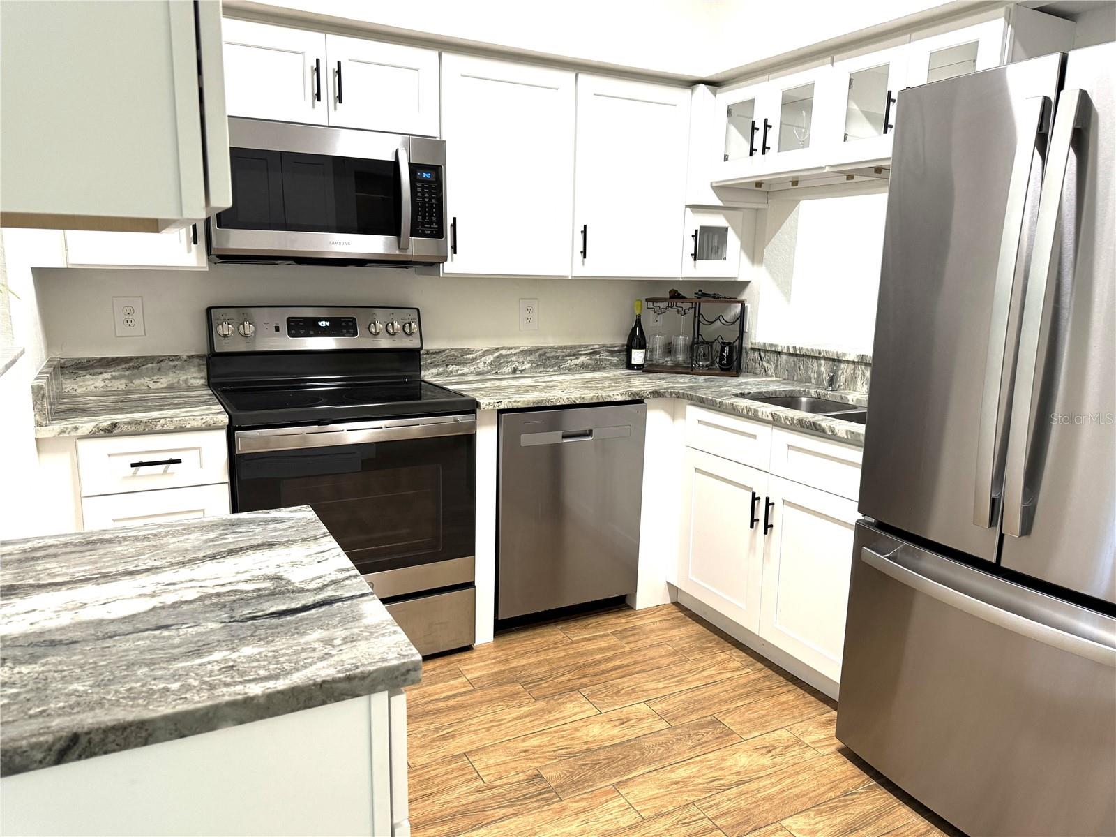 8423 BERNWOOD COVE LOOP #410