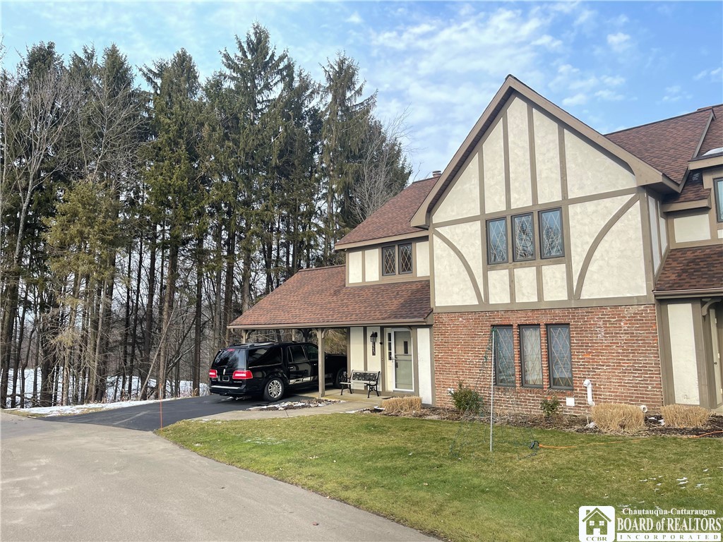 8247 Canterbury Drive 8247