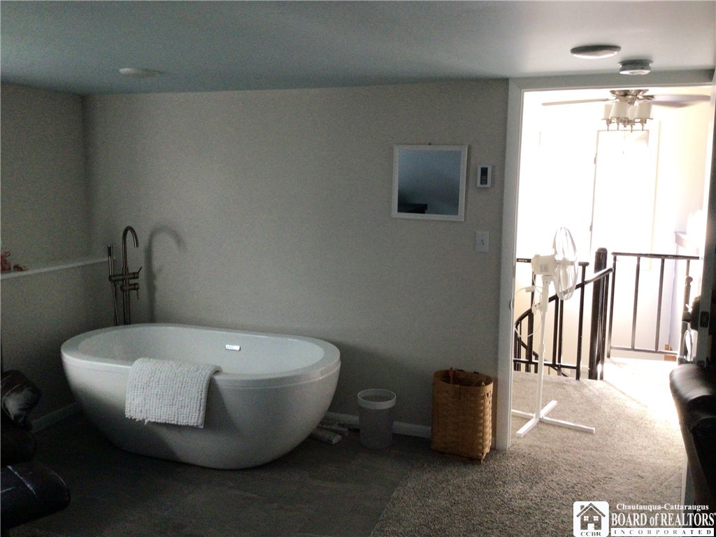 4428 Old Road Camelot