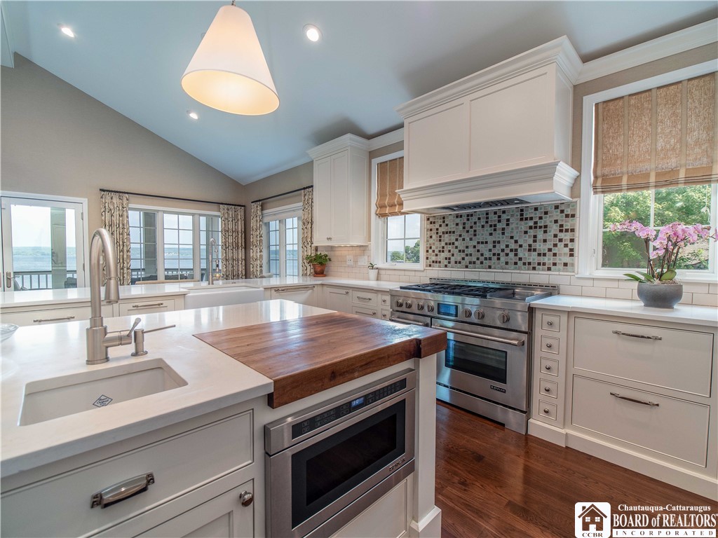 5024 and 5028 Katawka Road