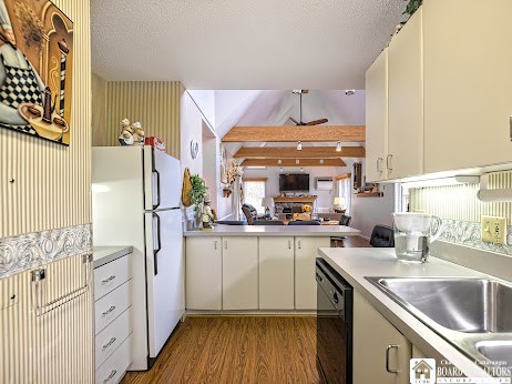 4483 Old Road Camelot 4483