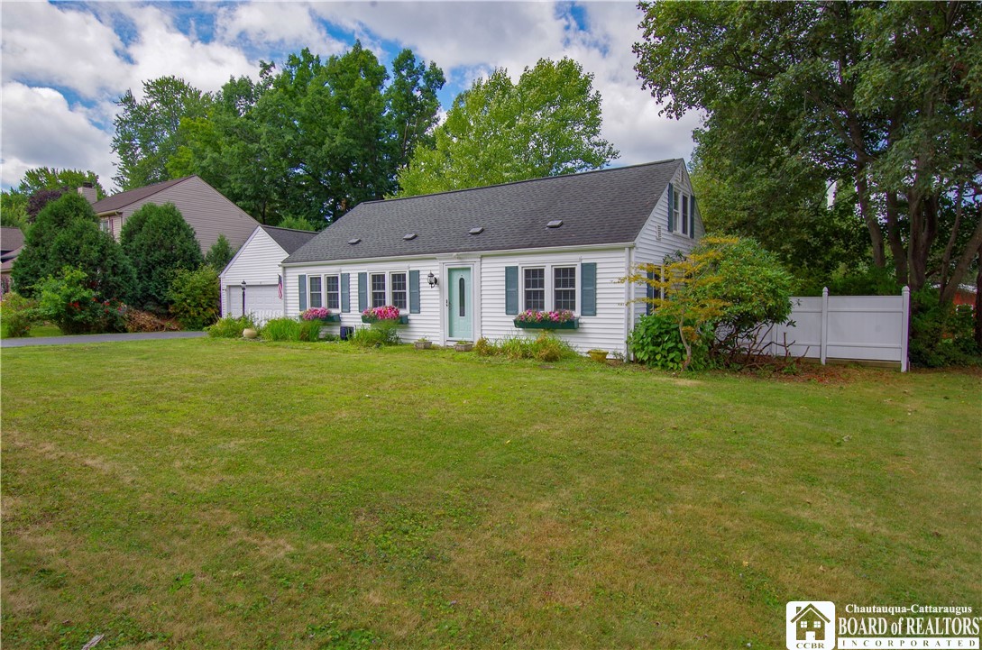 8 Stoneman Avenue
