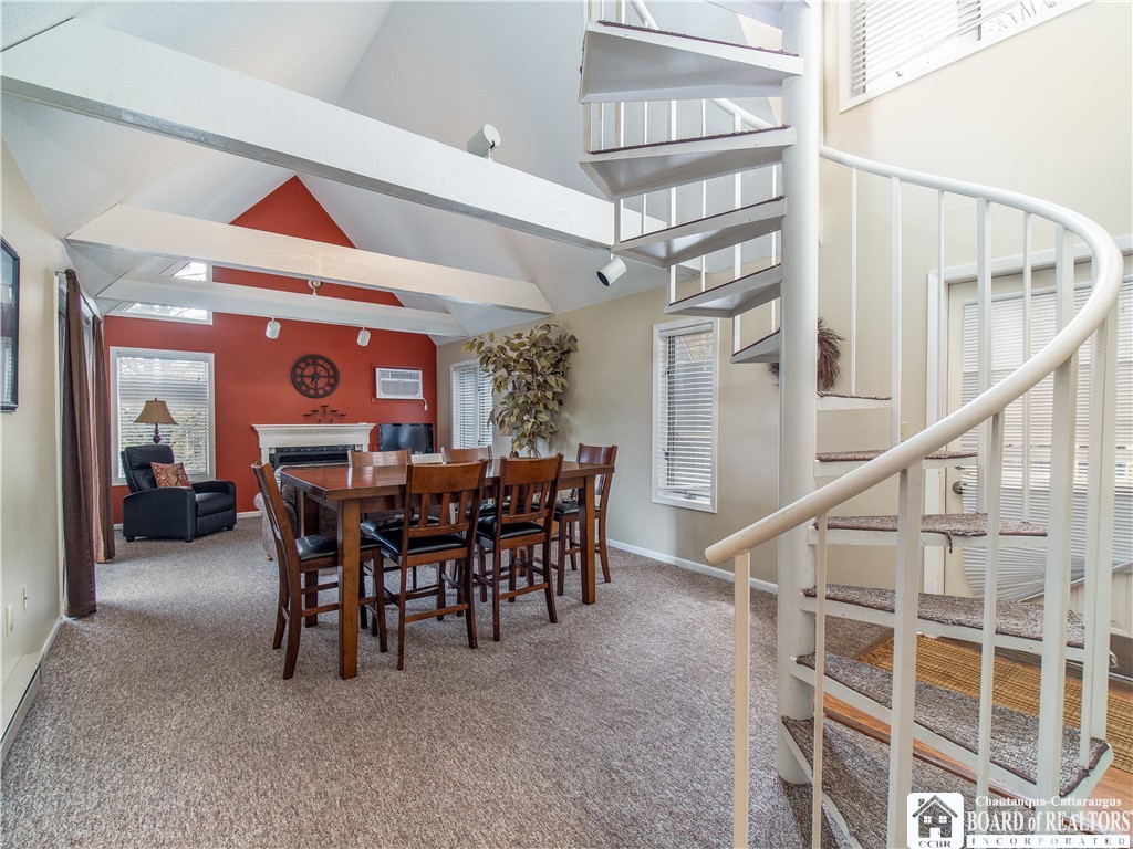 4438 Old Road Camelot