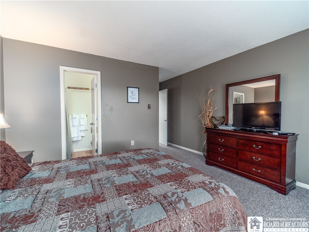 4438 Old Road Camelot