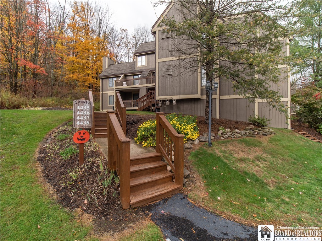 4438 Old Road Camelot