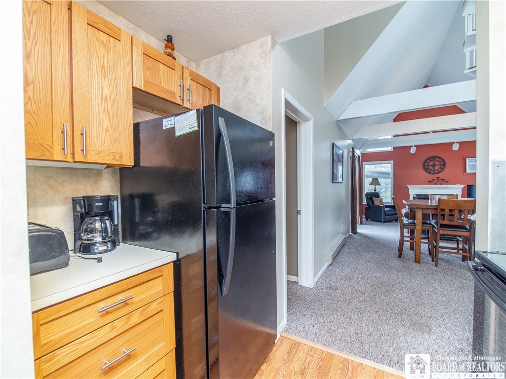 4438 Old Road Camelot