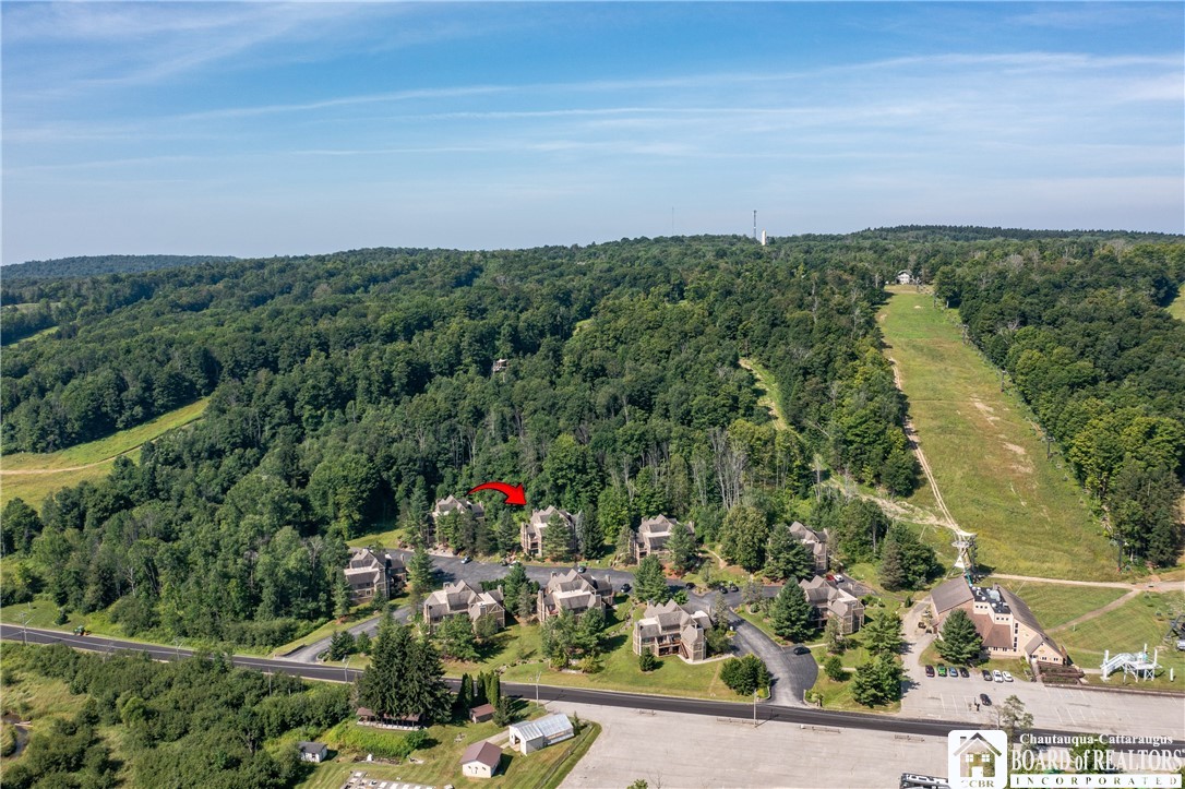 4438 Old Road Camelot