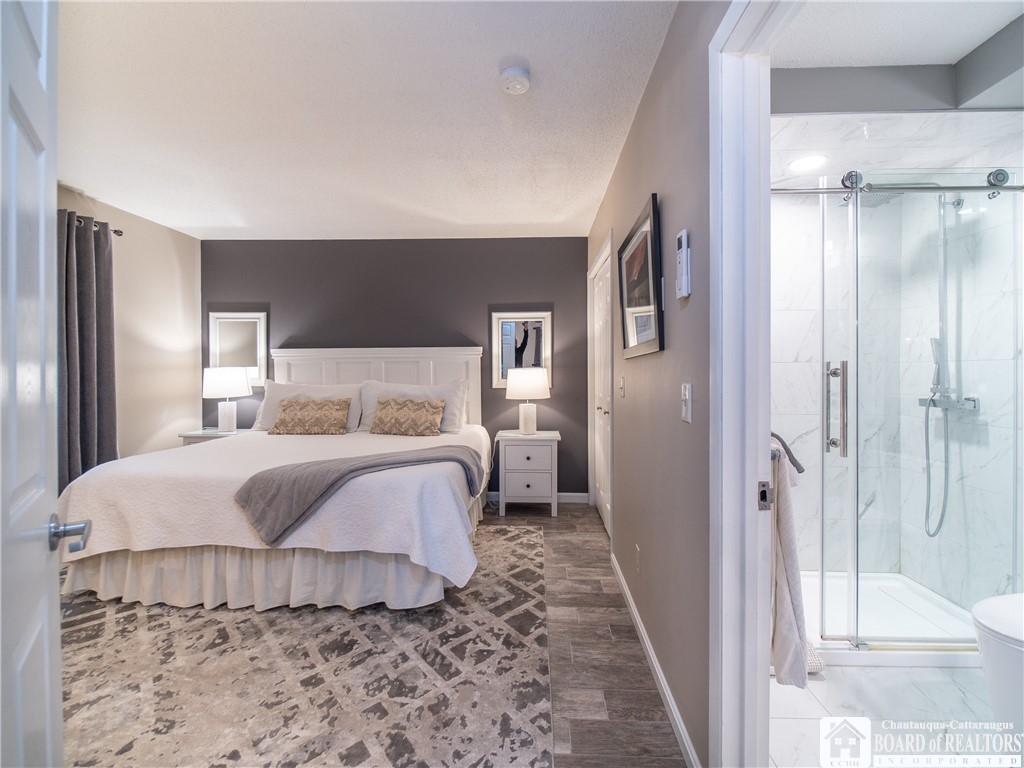 4454 Old Road Camelot 6-203