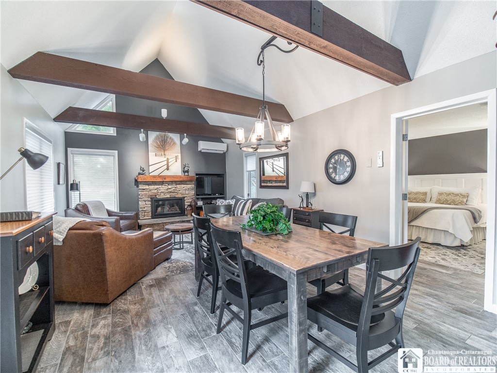 4454 Old Road Camelot 6-203