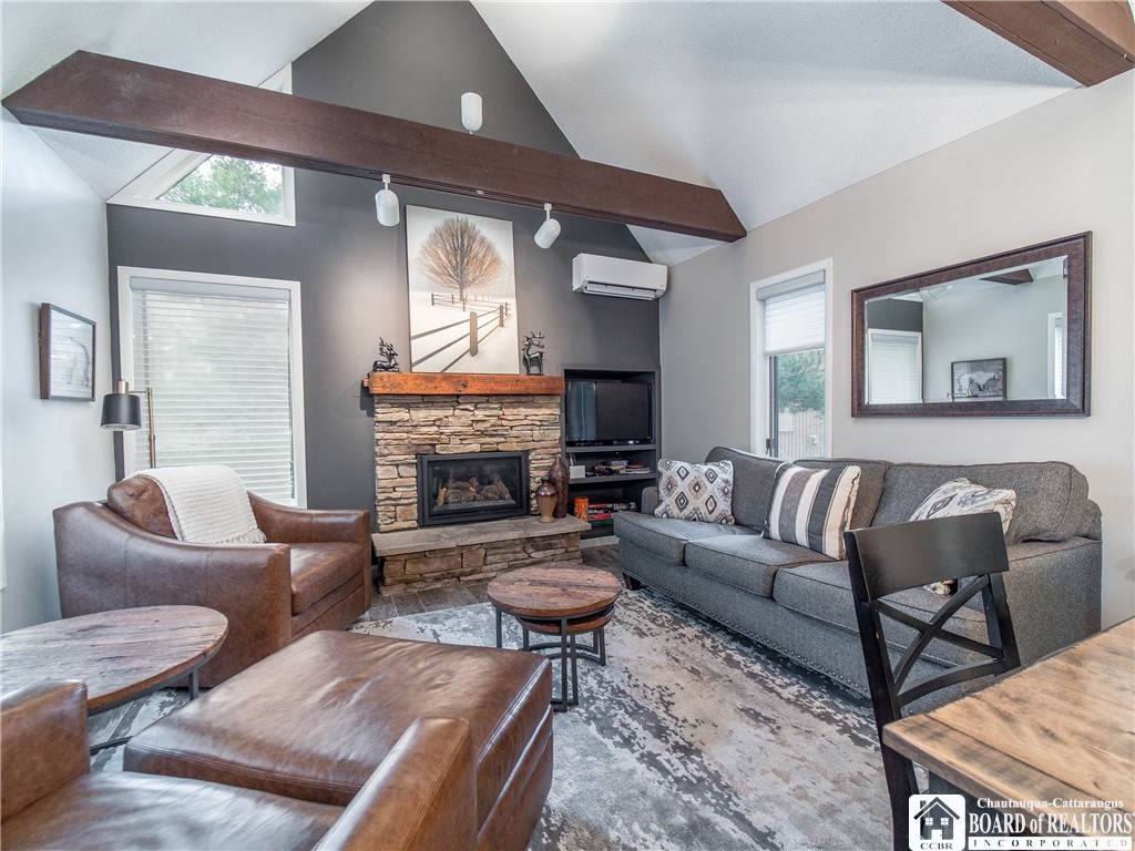 4454 Old Road Camelot 6-203