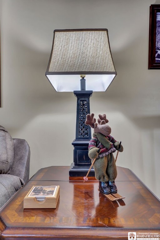 4455 Old Road Camelot 6-101