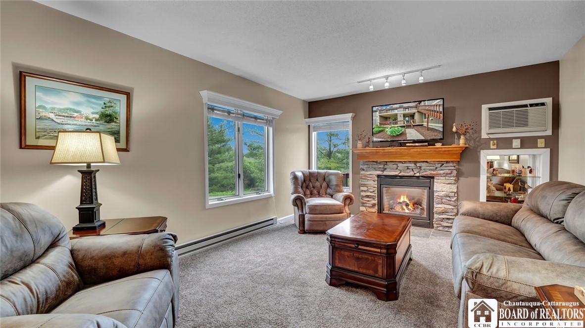 4455 Old Road Camelot 6-101