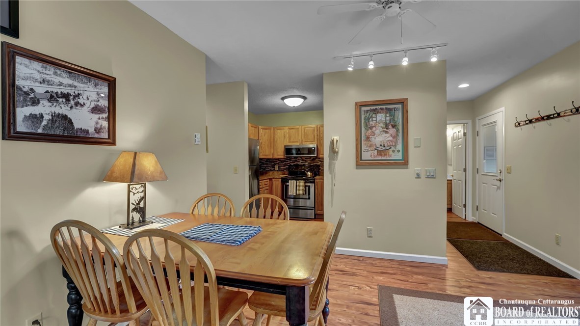 4455 Old Road Camelot 6-101