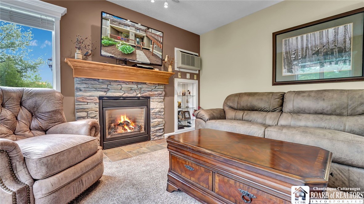 4455 Old Road Camelot 6-101