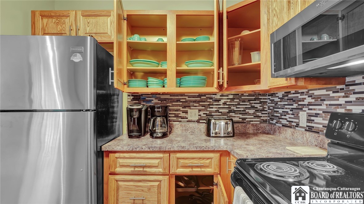 4455 Old Road Camelot 6-101