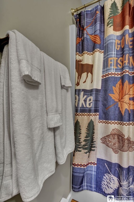 4455 Old Road Camelot 6-101