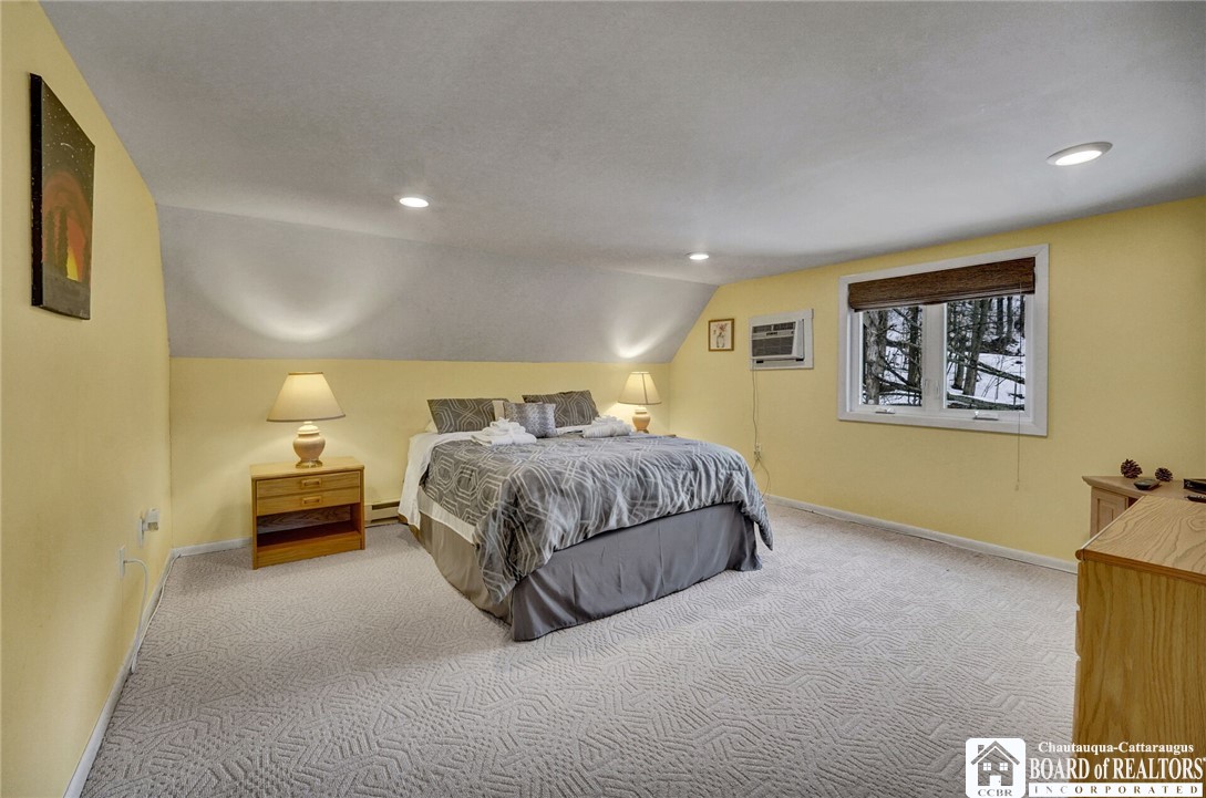 4433 Old Road Camelot