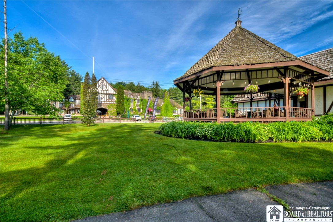 4433 Old Road Camelot