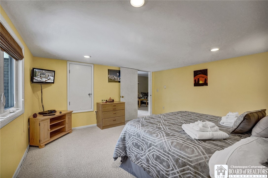 4433 Old Road Camelot