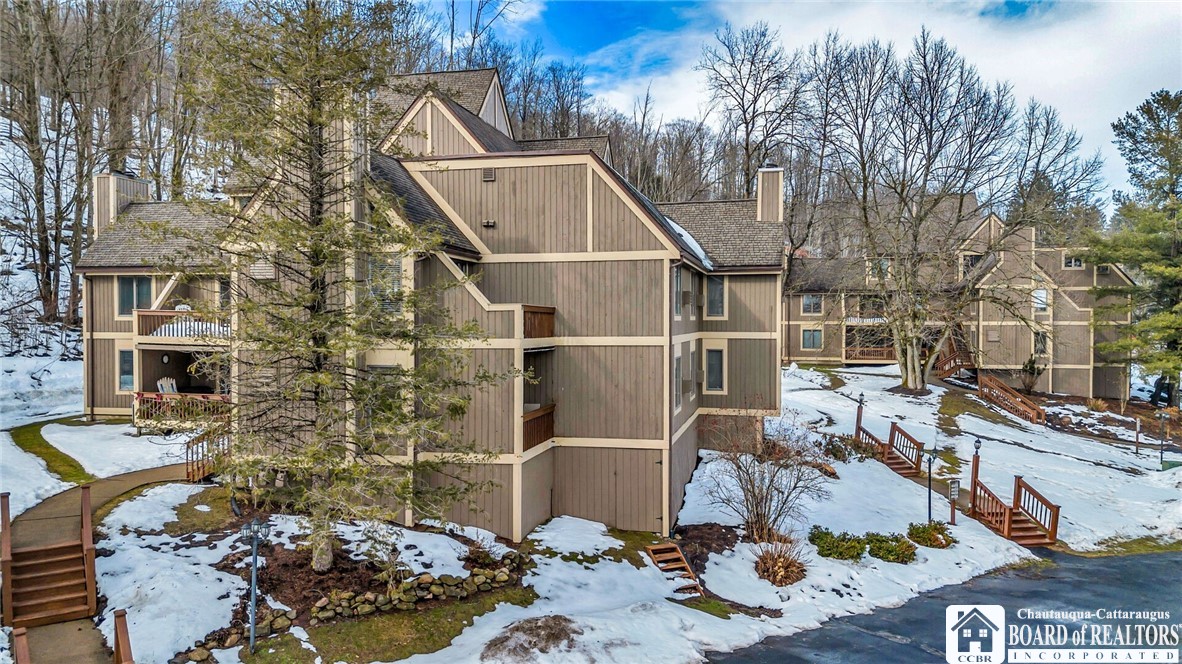 4433 Old Road Camelot