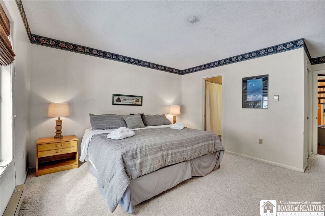 4433 Old Road Camelot