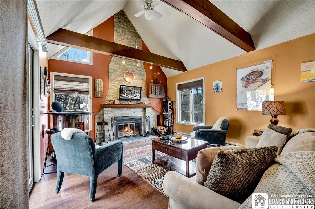 4433 Old Road Camelot