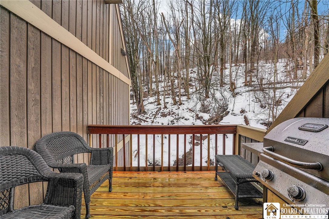 4433 Old Road Camelot