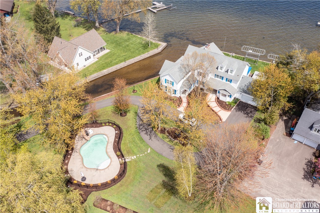 5320 West Lake Road