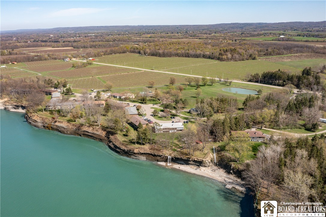 409 Edgewater Drive