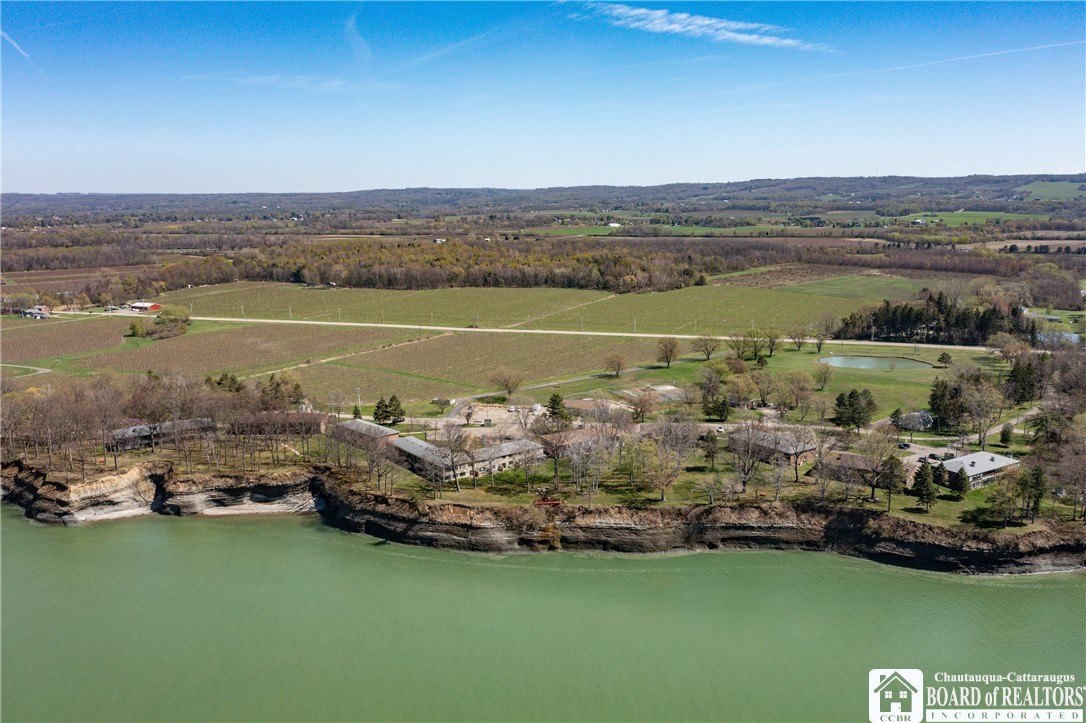 409 Edgewater Drive