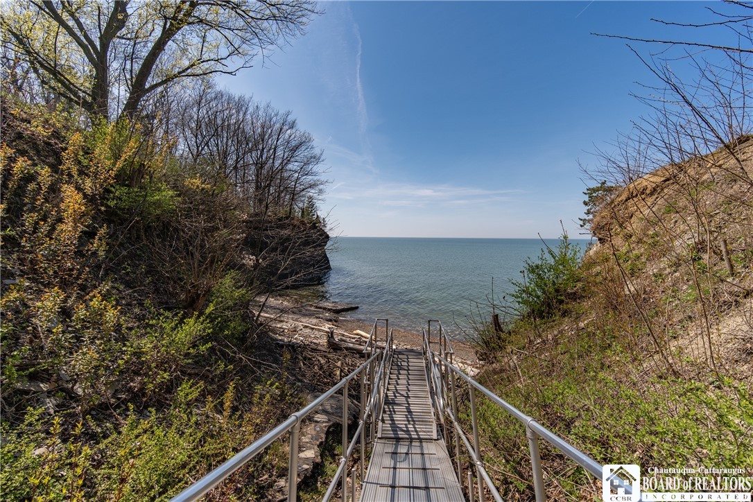 409 Edgewater Drive
