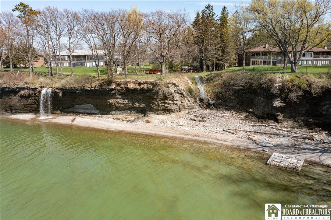 409 Edgewater Drive