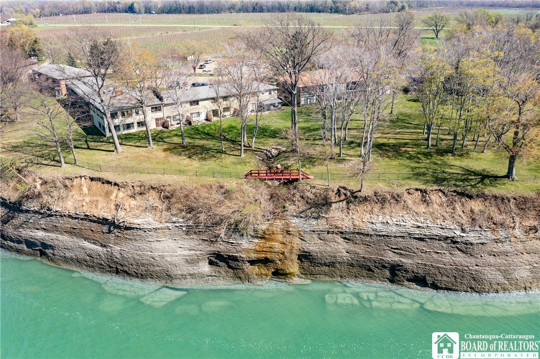 409 Edgewater Drive