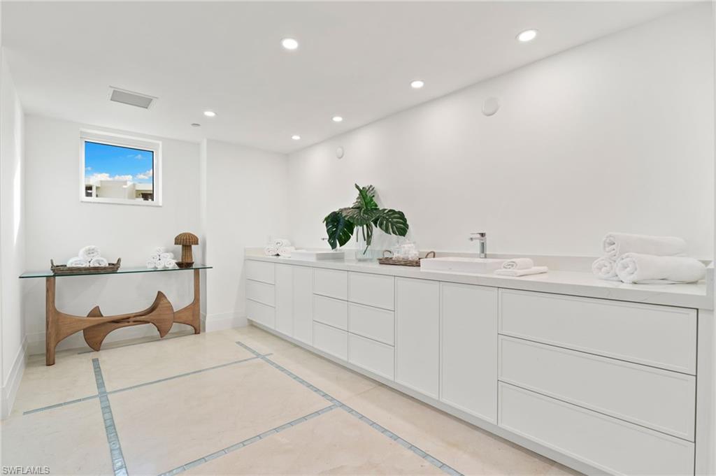 11125 Gulf Shore DR PH-1