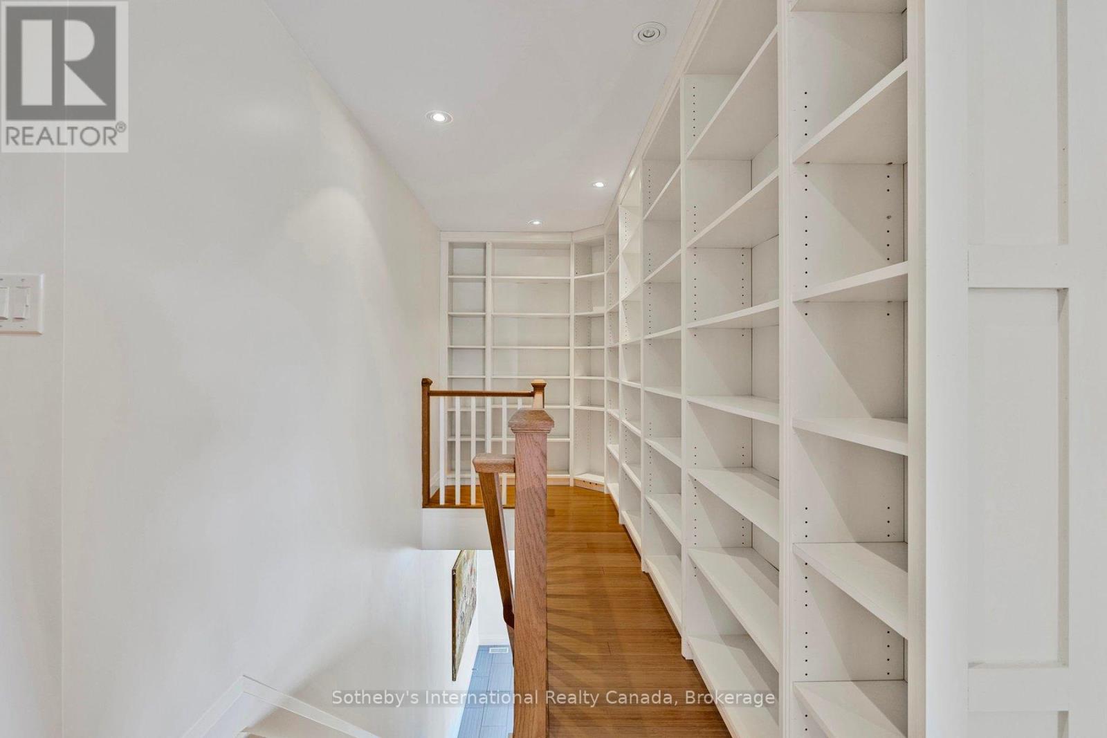 2 SWAN LANE