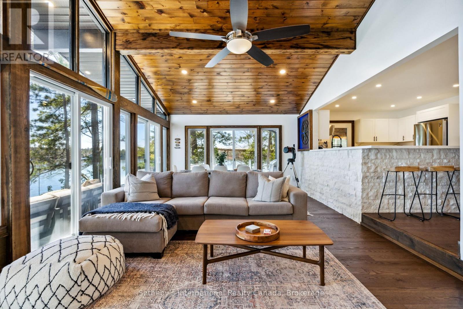 29 BEACHGROVE ISLAND 33LM