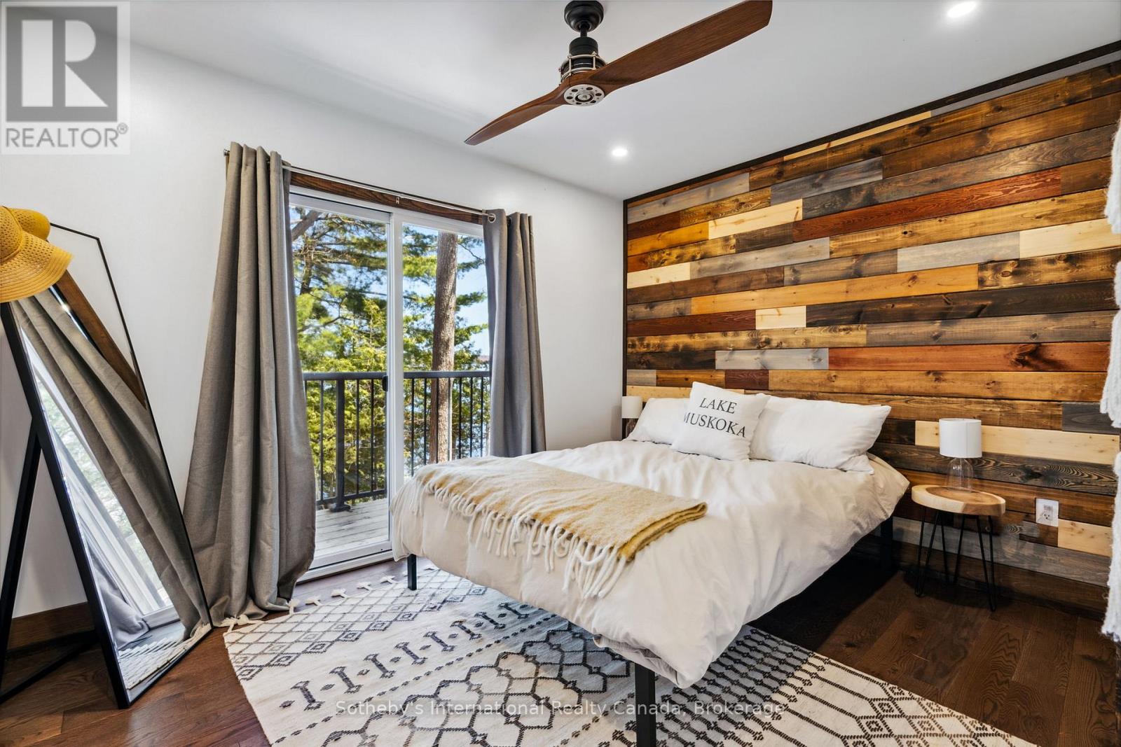 29 BEACHGROVE ISLAND 33LM