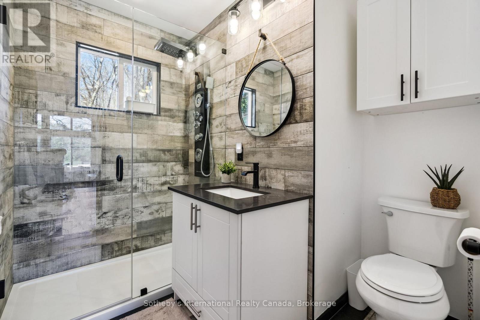 29 BEACHGROVE ISLAND 33LM
