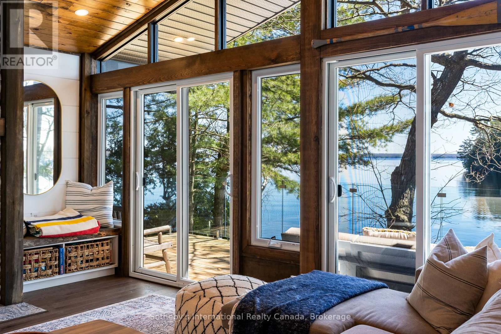 29 BEACHGROVE ISLAND 33LM