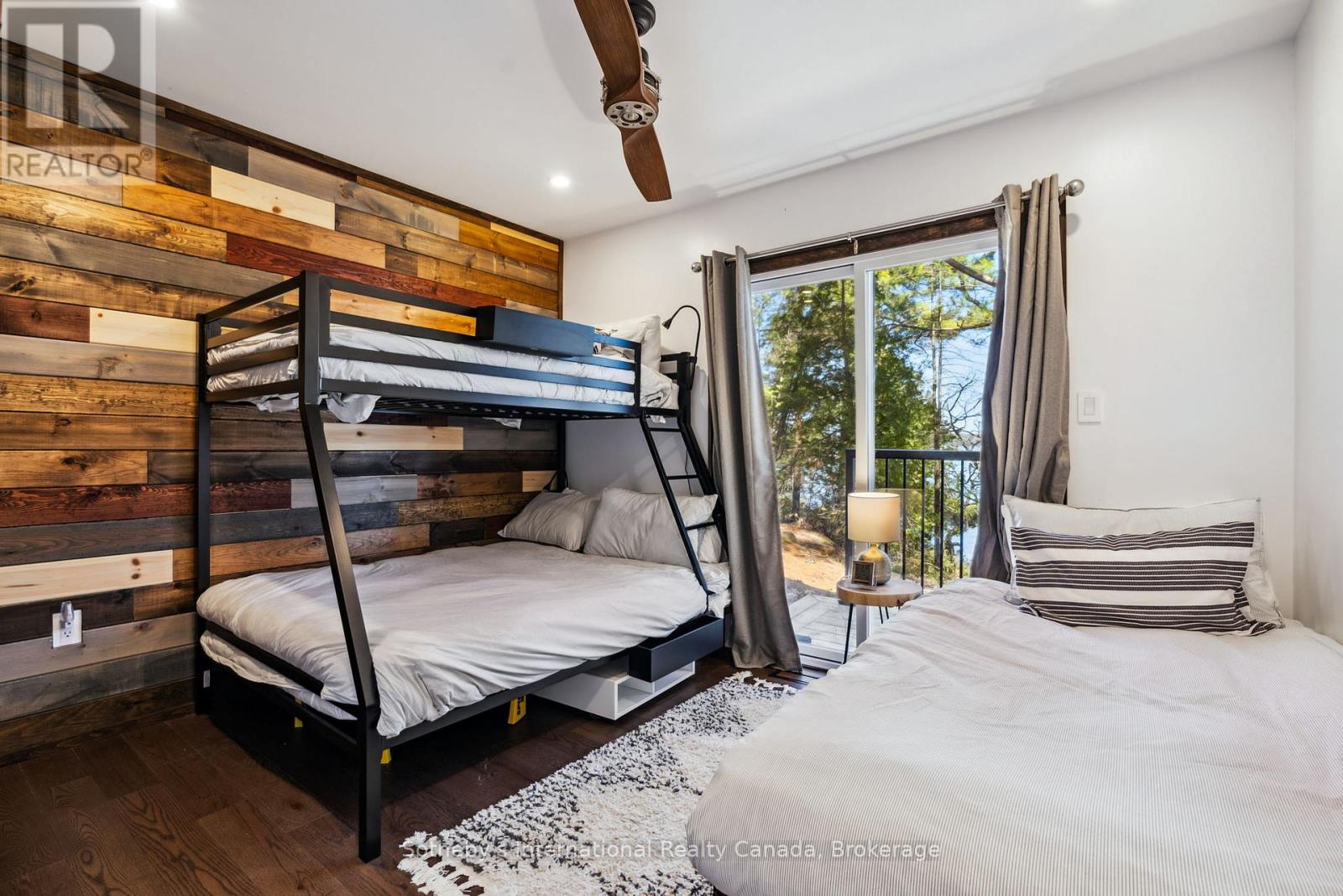 29 BEACHGROVE ISLAND 33LM