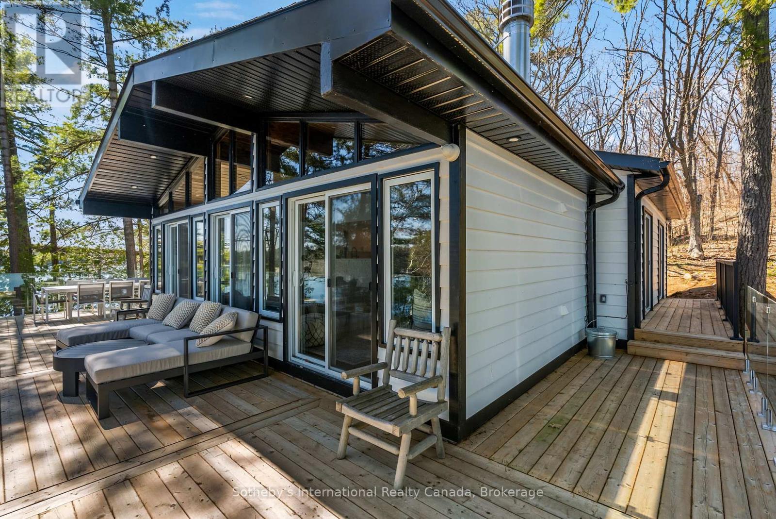 29 BEACHGROVE ISLAND 33LM