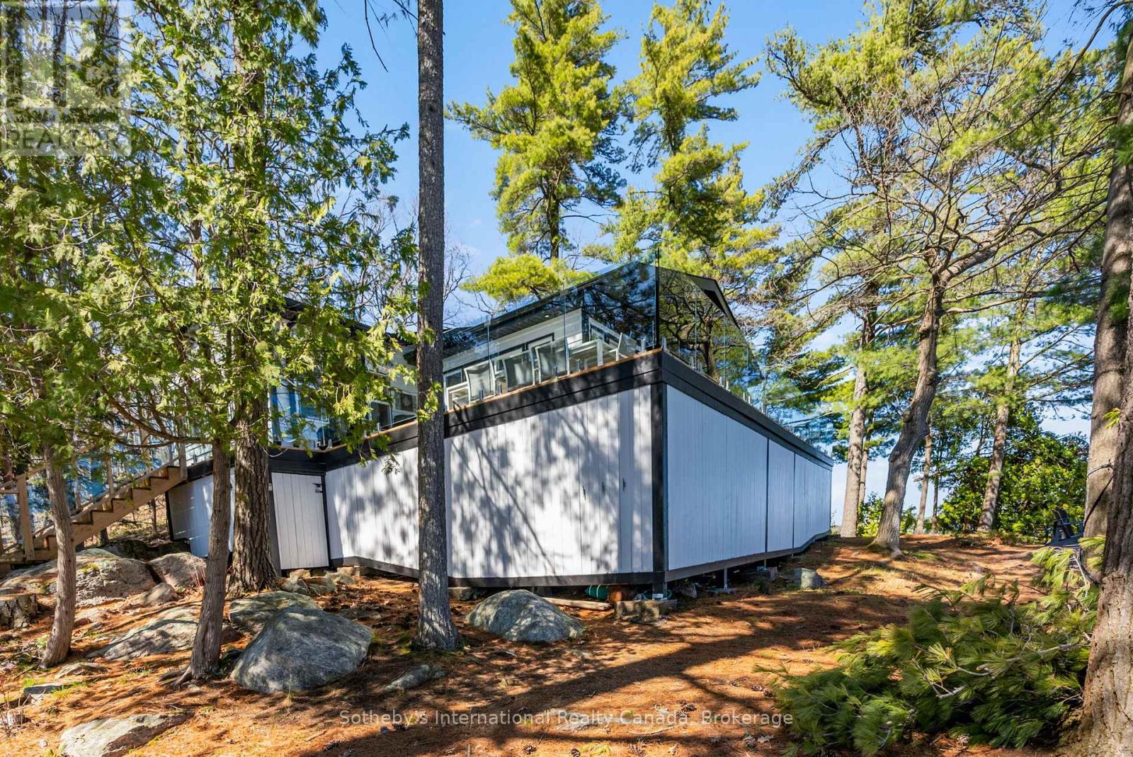29 BEACHGROVE ISLAND 33LM