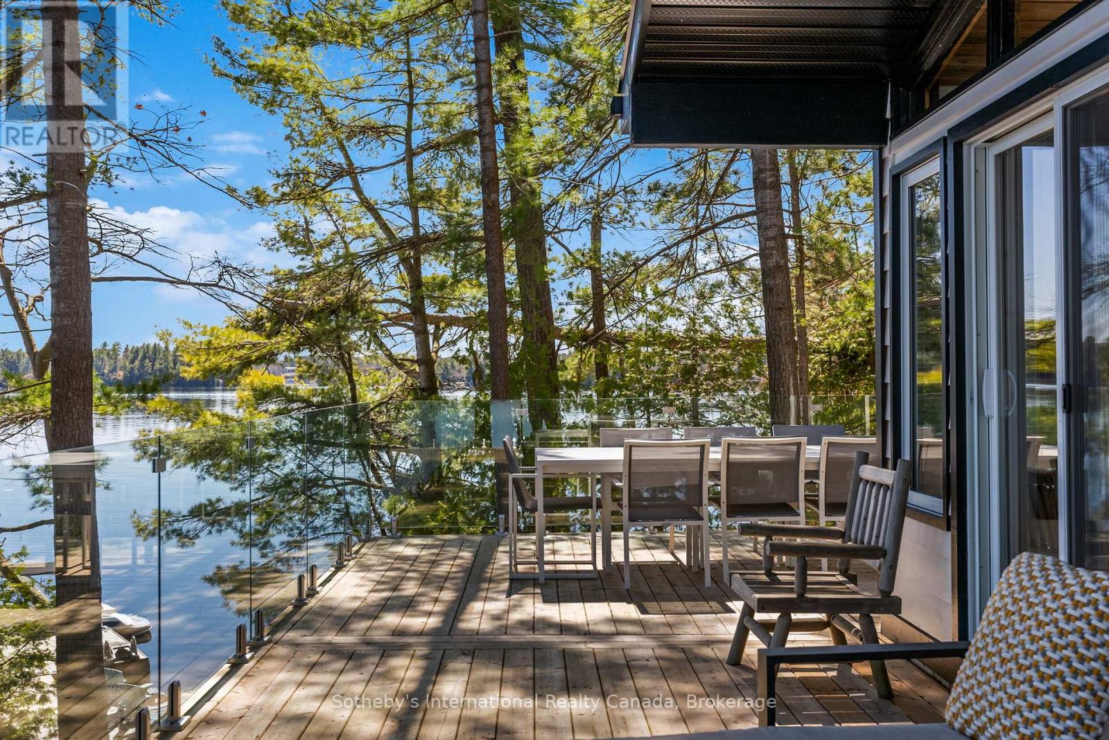 29 BEACHGROVE ISLAND 33LM