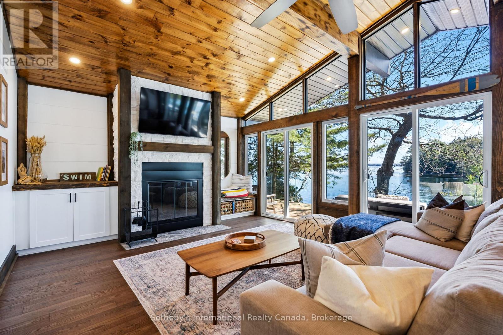 29 BEACHGROVE ISLAND 33LM