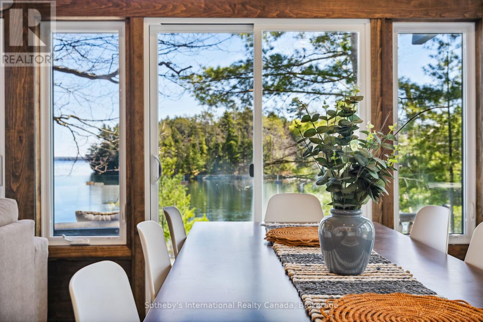 29 BEACHGROVE ISLAND 33LM