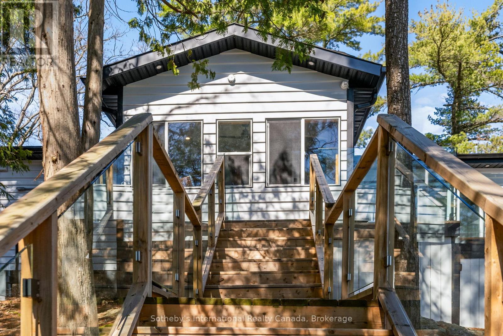 29 BEACHGROVE ISLAND 33LM