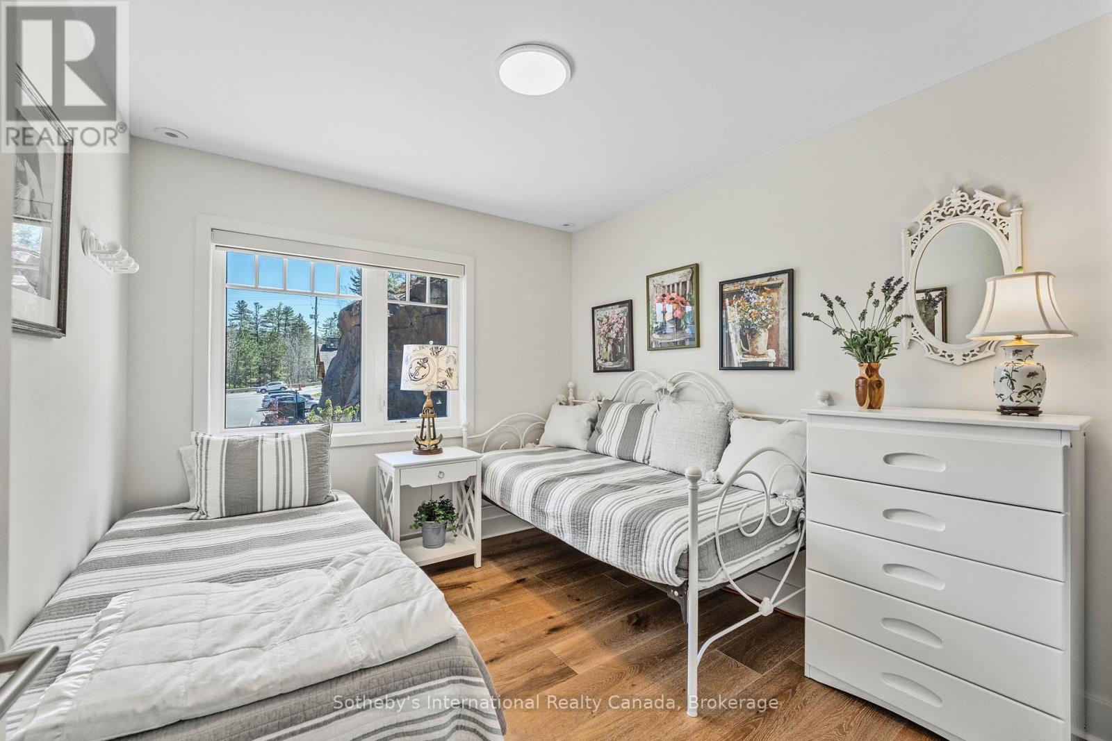 UNIT 207 - 97D JOSEPH STREET